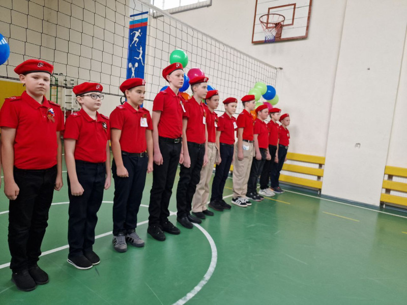 19 февраля в нашей школе прошла военно-спортивная игра «Эх, богатыри».